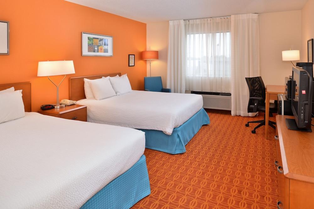 Best Western Ottumwa Inn & Suites Exterior photo